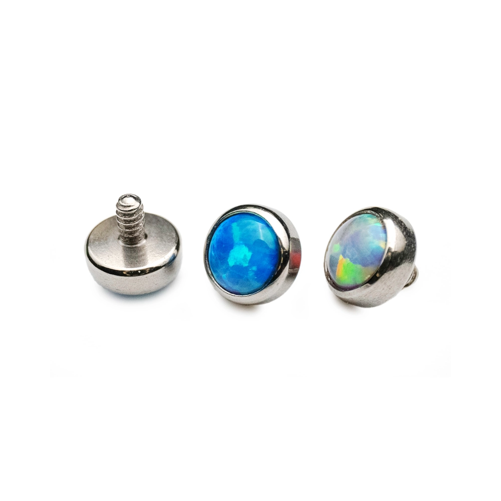 Piercing Embout - Titane F136 Gamme Hand Ink - Embout 12 avec pas de vis interne 0,9 mm pour piercing 1,2 mm opale plate 3 mm*