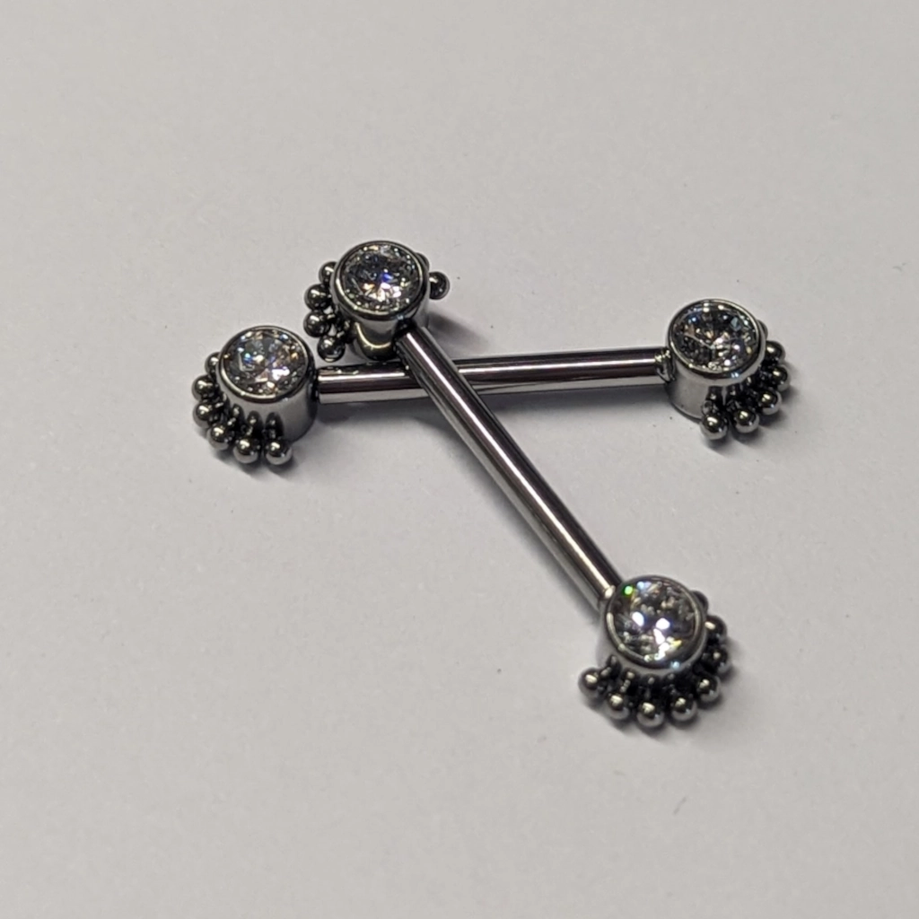 Piercing Barbell - Titane F136 Gamme Hand Ink - Barbell avec pas de vis interne sertie de 2 strass et perle*