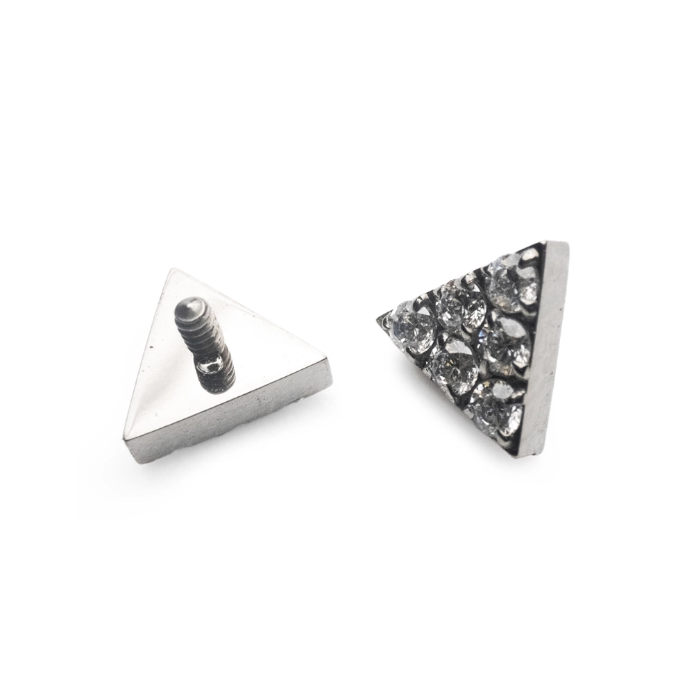 Piercing Embout - Titane F136 Gamme Hand Ink - Embout 141 avec pas de vis interne 0,9 mm pour piercing 1,2 mm pyramide 6 strass*