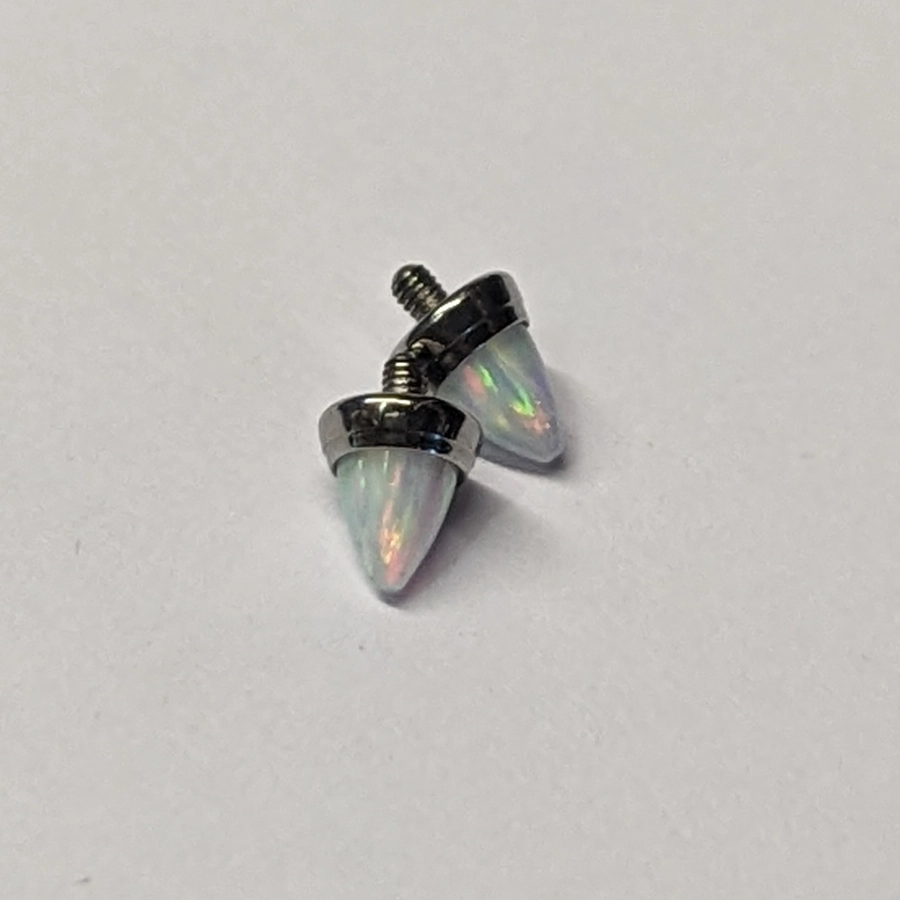 Piercing Embout - Titane F136 Gamme Hand Ink - Embout 4 avec pas de vis interne pierre ovale en opale