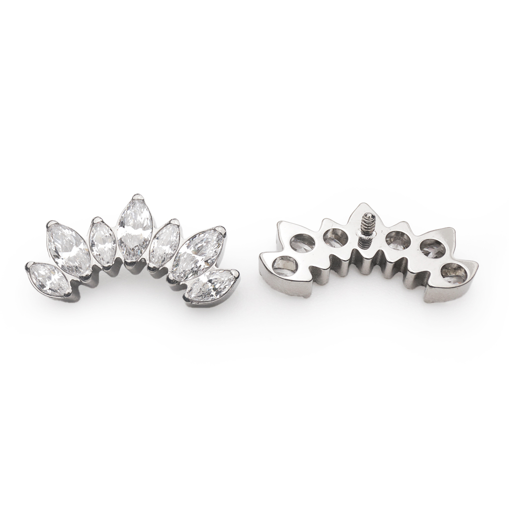 Piercing Embout - Titane F136 Gamme Hand Ink - Embout 147 avec pas de vis interne 0,9 mm pour piercing 1,2 mm marquise 7 strass 13 mm*