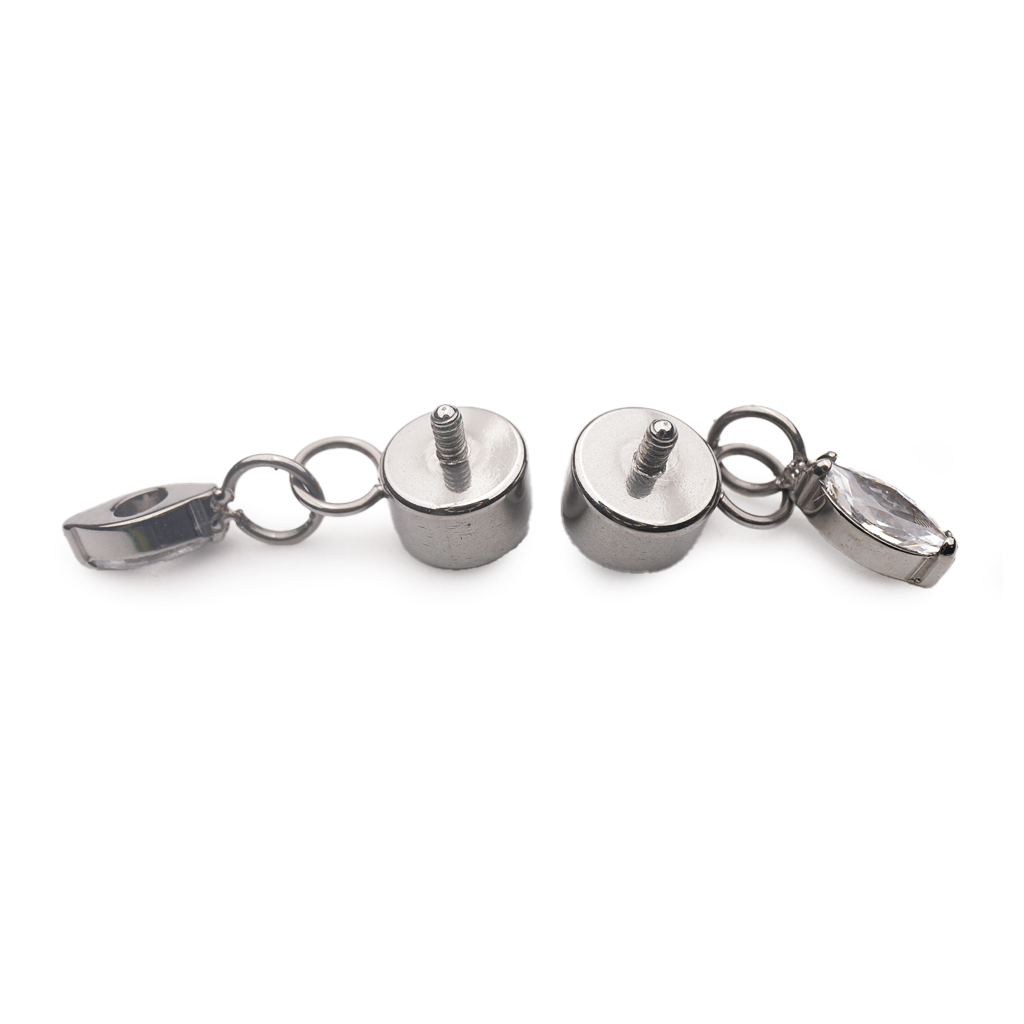 Piercing Embout - Titane F136 Gamme Hand Ink - Embout 313 avec pas de vis interne 0,9 mm pour piercing 1,2 mm strass rond et pendentif strass ovale 8 mm*