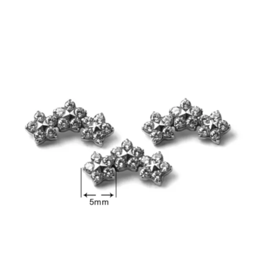 Embout Piercing - Titane F136 Gamme Hand Ink - Embout 225 en titane f136 avec pas de vis interne 0,9 mm pour piercing 1,2 mm fleur étoilée*