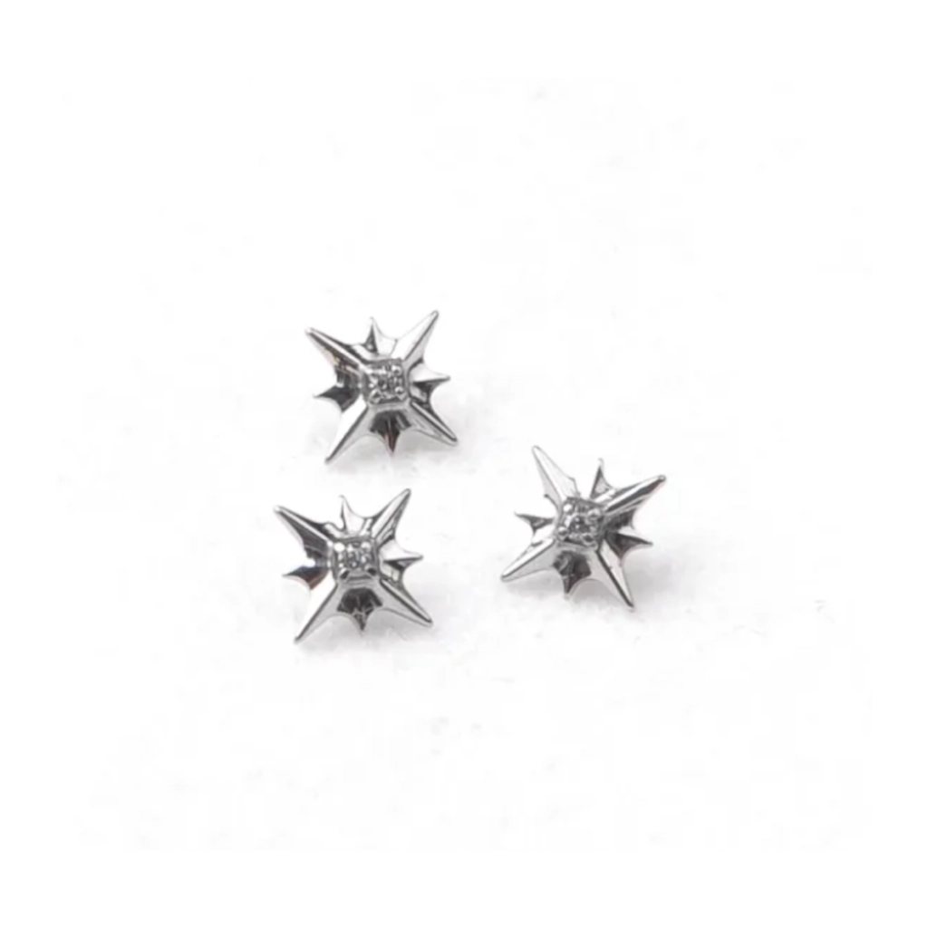 Piercing Embout - Titane F136 Gamme Hand Ink - Embout 190 avec pas de vis interne 0,9 mm pour piercing 1,2 mm étoile avec strass*