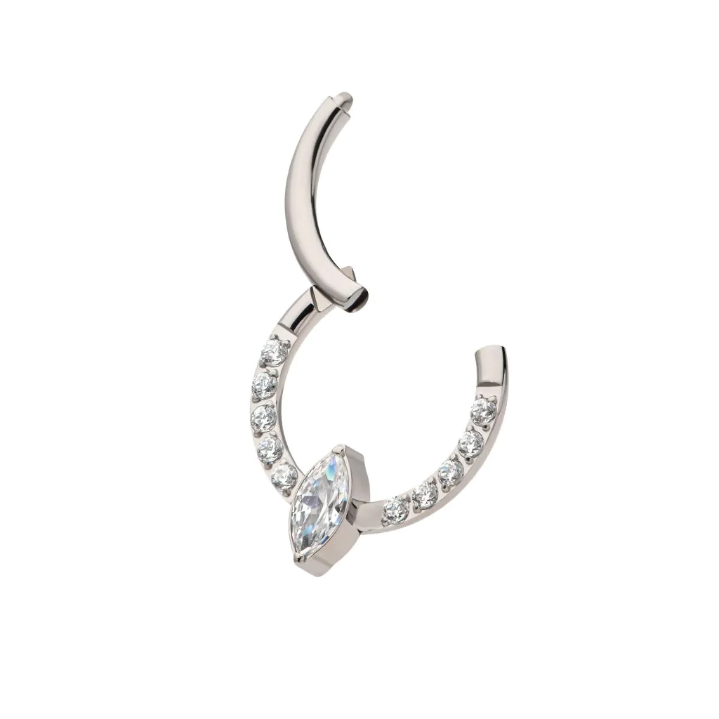 Piercing Anneau Titane Sterile - Anneau 81 en titane oval strass blanc