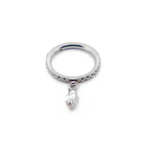 [SUA0006] Piercing Anneau Titane Sterile - Anneau 06 en titane avec strass et pendentif strass