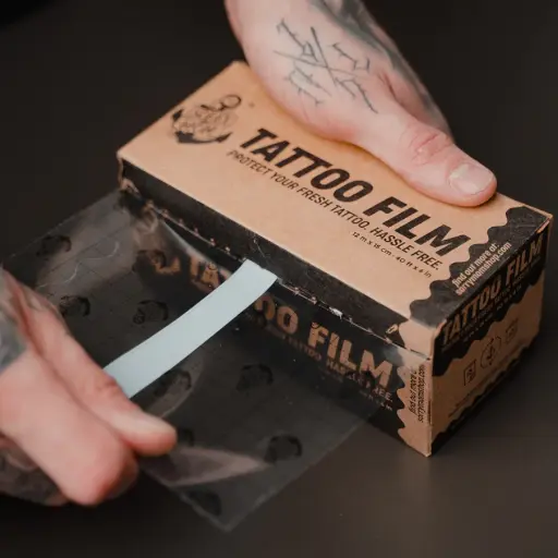Soin Tattoo - Sorry Mom Tattoo Film - Rouleau de film pansement pour la cicatrisation tatouage 15 cm x 2 m