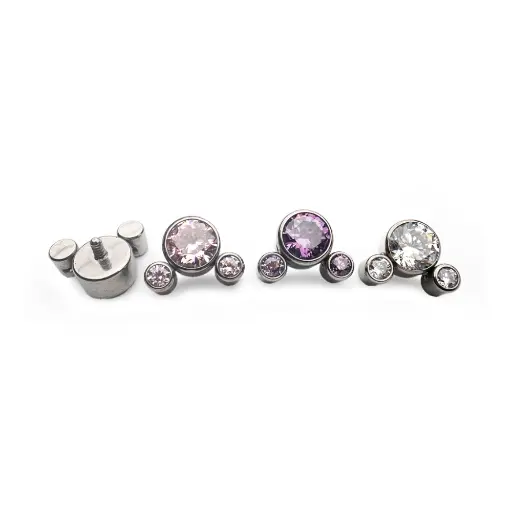 Piercing Embout - Titane F136 Gamme Hand Ink - Embout 41 avec pas de vis interne 0,9 mm pour piercing 1,2 mm 3 strass*