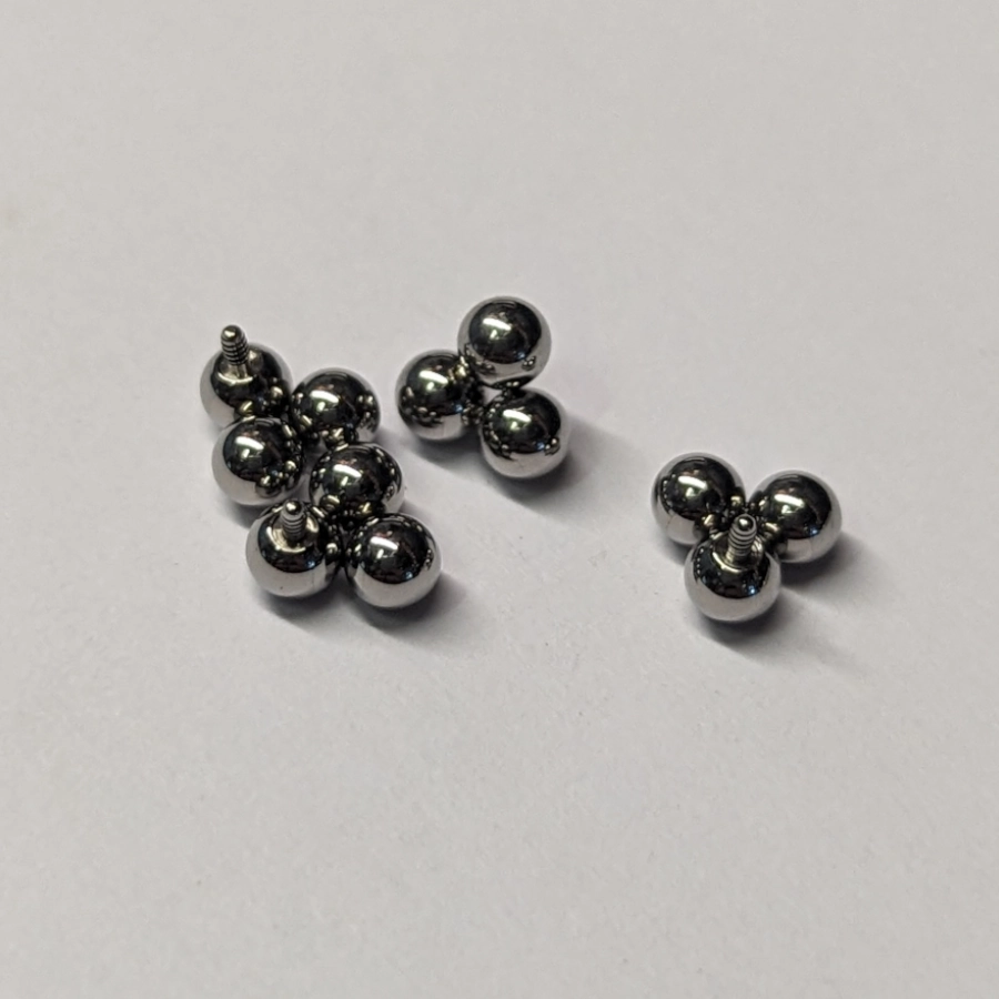 Piercing Embout - Titane F136 Gamme Hand Ink - Embout 10 avec pas de vis interne 3 billes